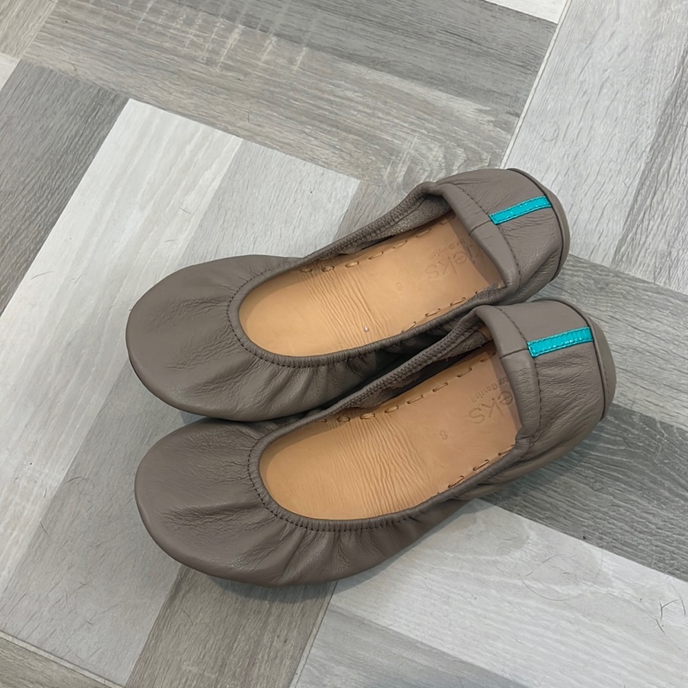 Tieks Flats Taupe NWOT
